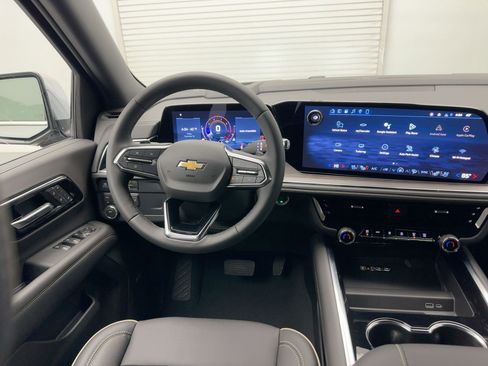 New 2026 Chevrolet Suburban Premier AWD/4WD image 27