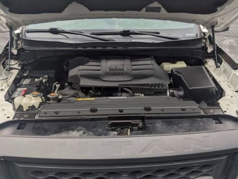 Used 2022 Nissan Titan PRO-4X w/ Pro-4x Convenience Package image 45