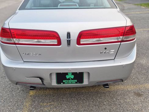 Used 2010 Lincoln MKZ FWD image 4