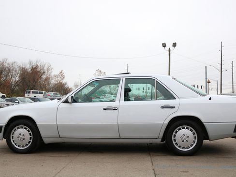Used 1993 Mercedes-Benz 300 E 2.8 image 16