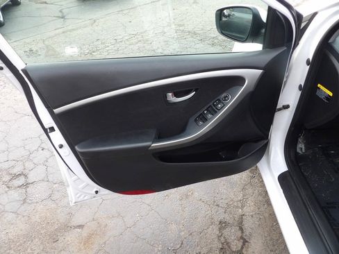 Used 2016 Hyundai Elantra GT FWD image 7