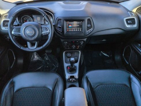 Used 2018 Jeep Compass Latitude w/ Popular Equipment Group image 16