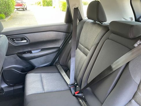 Used 2025 Nissan Rogue SV image 41