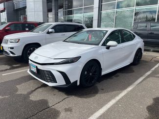 Used 2025 Toyota Camry SE video 2