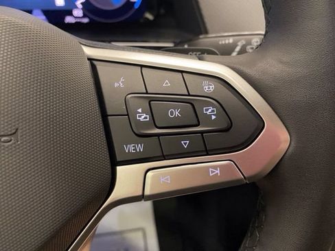 Used 2024 Volkswagen Atlas Peak Edition SEL AWD/4WD image 33