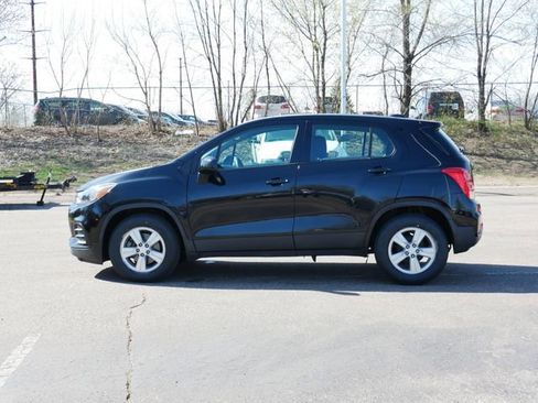 Used 2020 Chevrolet Trax LS FWD image 3