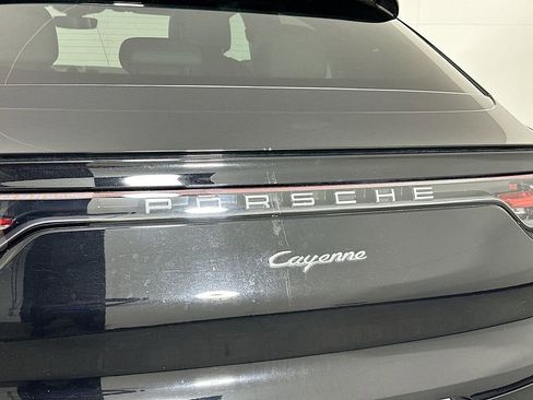 Used 2021 Porsche Cayenne Coupe image 35