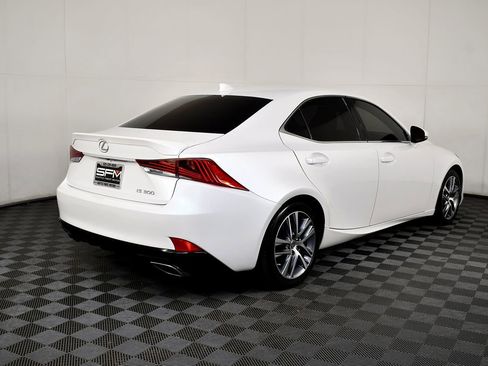 Used 2020 Lexus IS 300 image 9