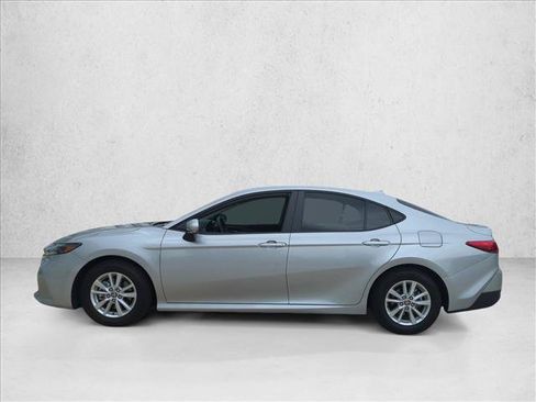 Used 2025 Toyota Camry LE FWD image 8