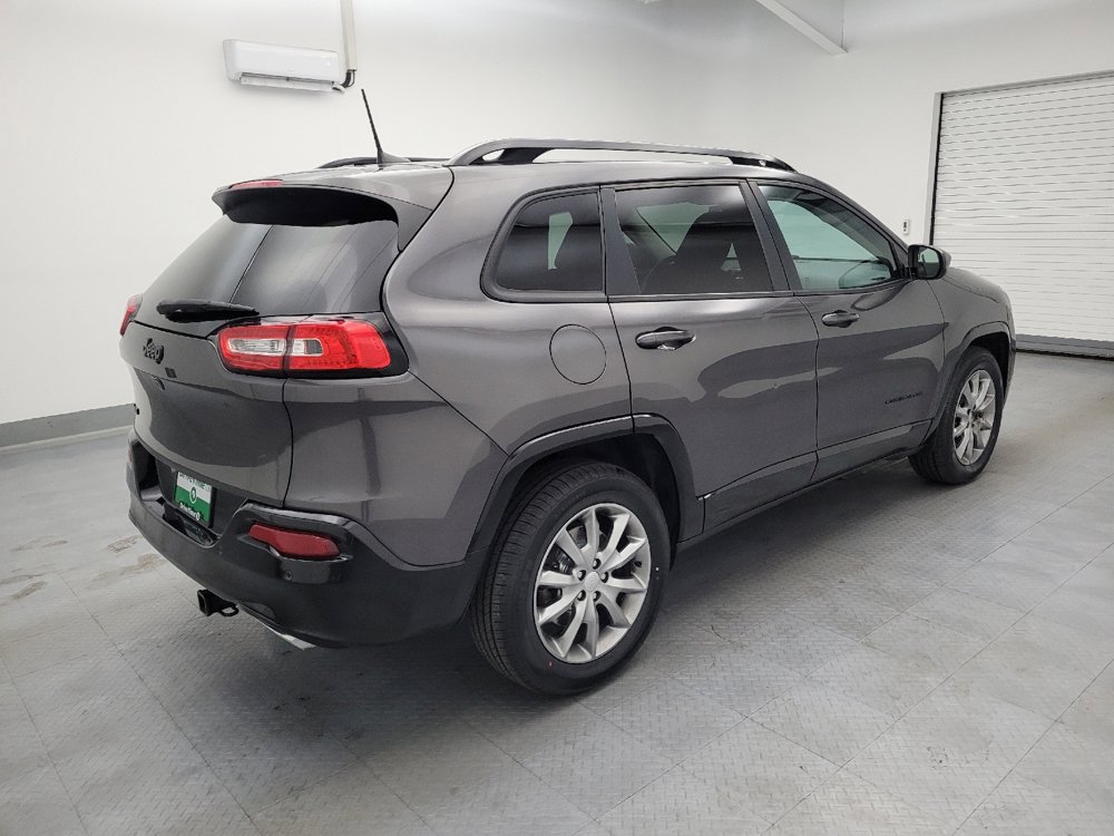 Used 2018 Jeep Cherokee Latitude AWD/4WD image 10