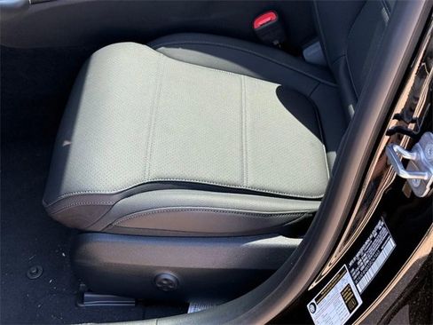 New 2025 Mercedes-Benz C 300 4MATIC Sedan image 14