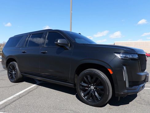 Used 2022 Cadillac Escalade ESV Sport Platinum AWD/4WD image 11