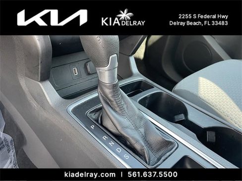 Used 2017 Ford Escape SE image 23