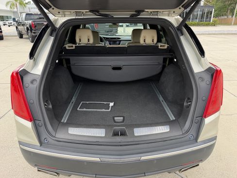 Used 2017 Cadillac XT5 Premium Luxury FWD image 11
