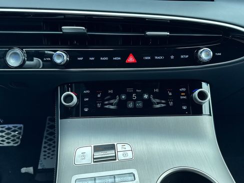 New 2026 Genesis GV70 3.5T Sport Advanced image 9