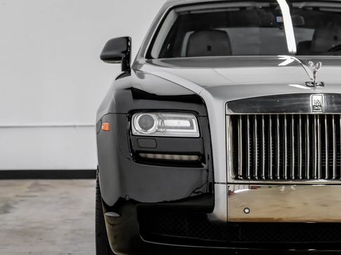 Used 2014 Rolls-Royce Ghost image 61