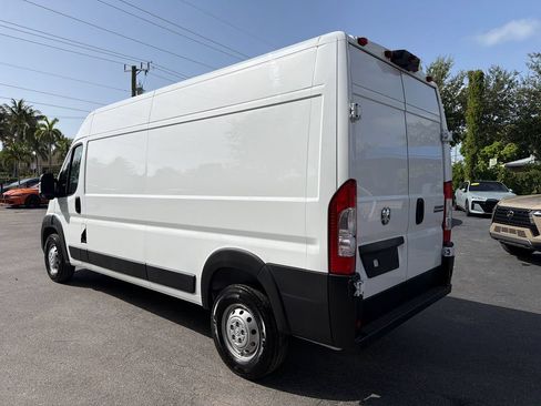 Used 2023 RAM ProMaster 3500 FWD image 3