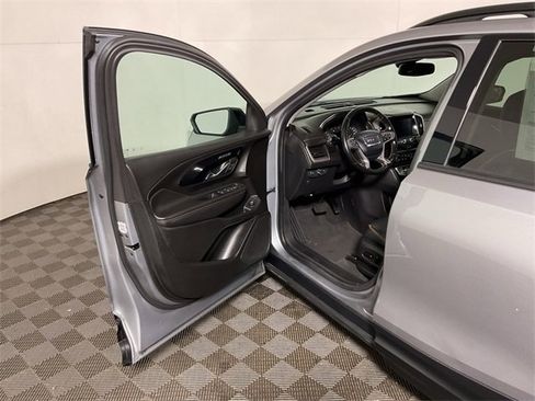 Used 2023 GMC Terrain AT4 image 16