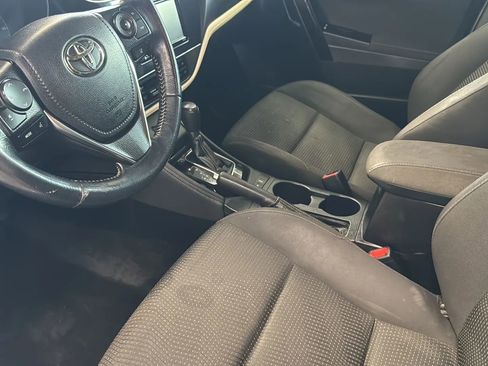 Used 2018 Toyota Corolla iM FWD image 11