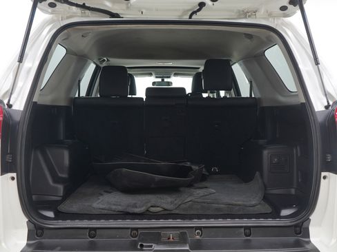 Used 2011 Toyota 4Runner SR5 w/ Premium Pkg w/Leather AWD/4WD image 18