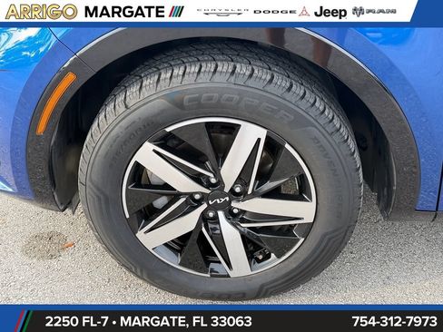 Used 2022 Kia Sorento S FWD image 21