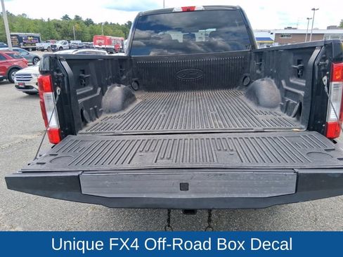 Used 2017 Ford F250 XLT w/ FX4 Off-Road Package AWD/4WD image 11