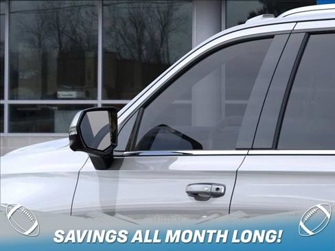 New 2026 Chevrolet Tahoe Premier w/ Sun And Tow Package AWD/4WD image 12