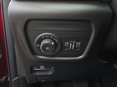 New 2025 Jeep Grand Cherokee Limited image 13