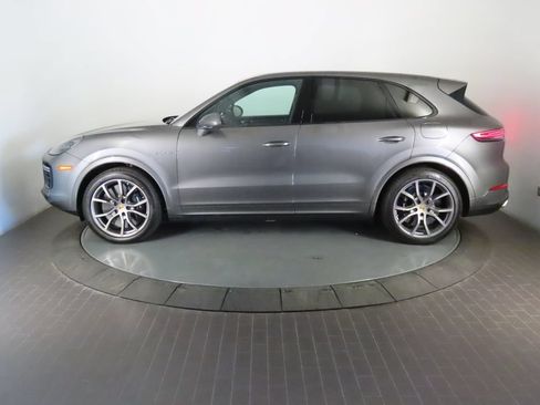 Certified 2023 Porsche Cayenne Turbo S AWD/4WD image 2