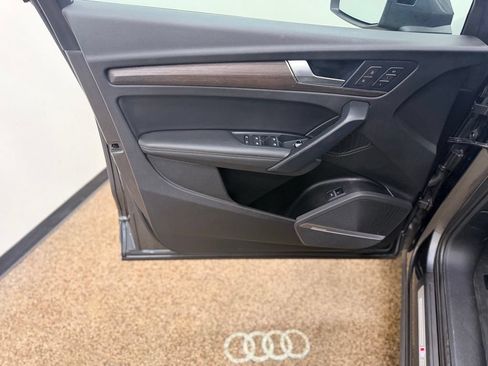Used 2023 Audi Q5 2.0T Premium Plus w/ Premium Plus Package AWD/4WD image 11