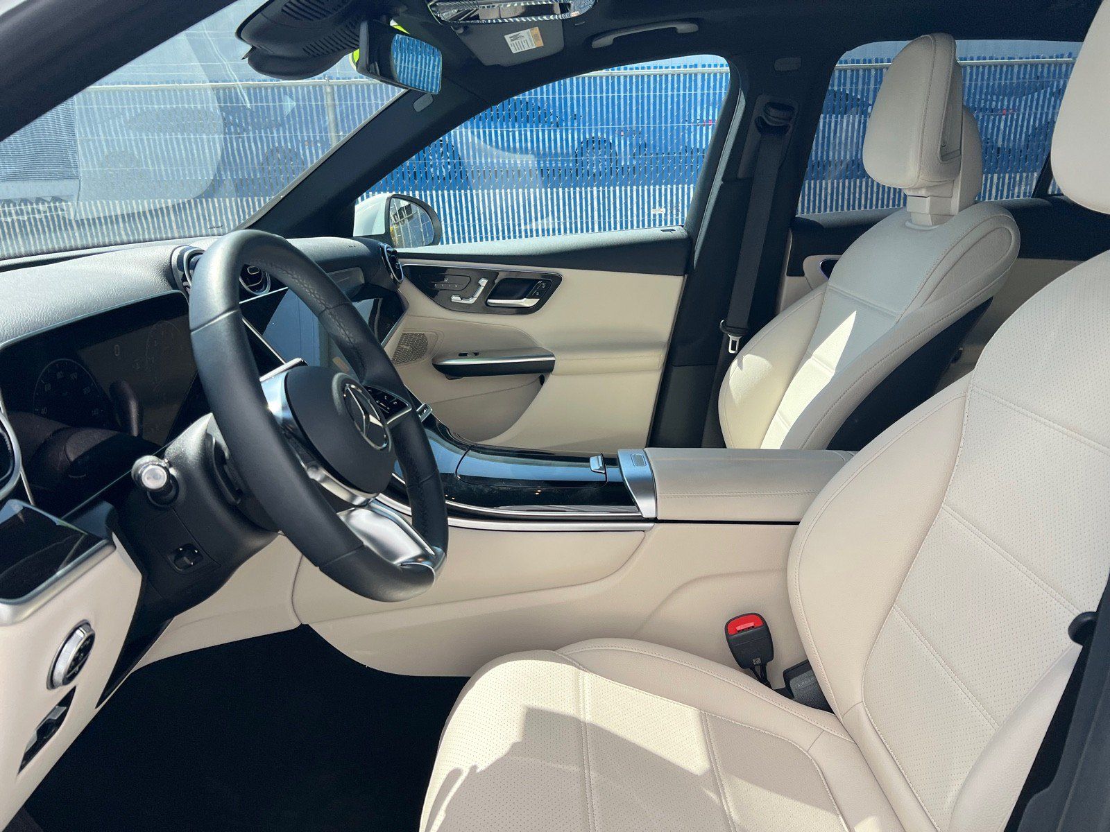 Used 2026 Mercedes-Benz GLC 300 image 19