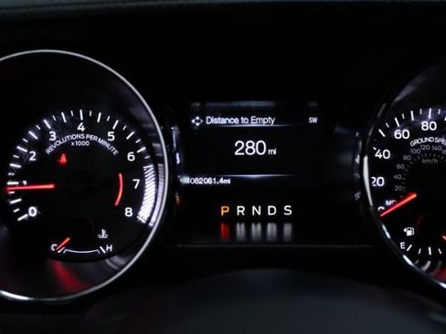 Used 2017 Ford Mustang V6 image 17