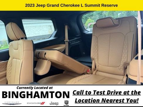 Used 2023 Jeep Grand Cherokee L Summit AWD/4WD image 31