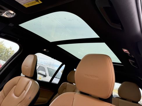 Used 2019 Volvo XC90 T8 Inscription w/ Advanced Package image 11