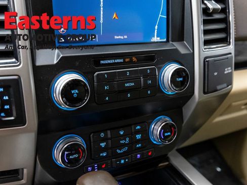 Used 2019 Ford F150 Lariat w/ Equipment Group 502A Luxury AWD/4WD image 20
