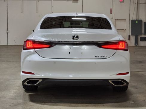 Used 2024 Lexus ES 350 w/ Premium Package image 10