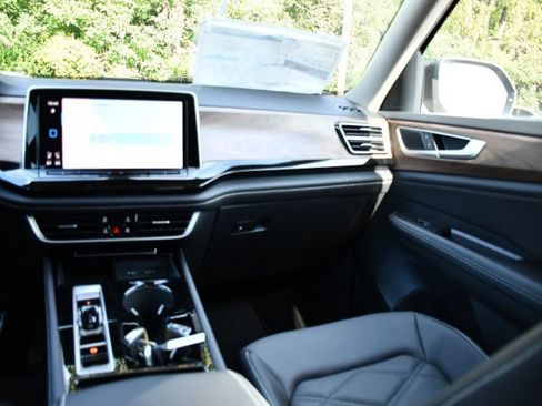 New 2026 Volkswagen Atlas SE image 22