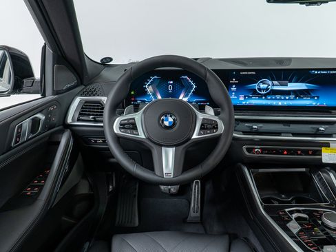 Used 2026 BMW X6 xDrive40i w/ Climate Comfort Package AWD/4WD image 17