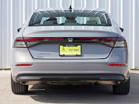 Used 2025 Honda Accord SE image 9
