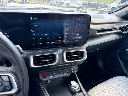 Used 2025 Ford Mustang Premium image 18