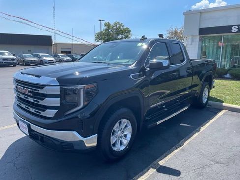 Used 2023 GMC Sierra 1500 SLE AWD/4WD image 3