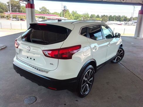 Used 2017 Nissan Rogue Sport SL FWD image 5