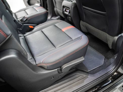 Used 2024 Chevrolet Traverse RS w/ LPO, Floor Liner Package AWD/4WD image 29