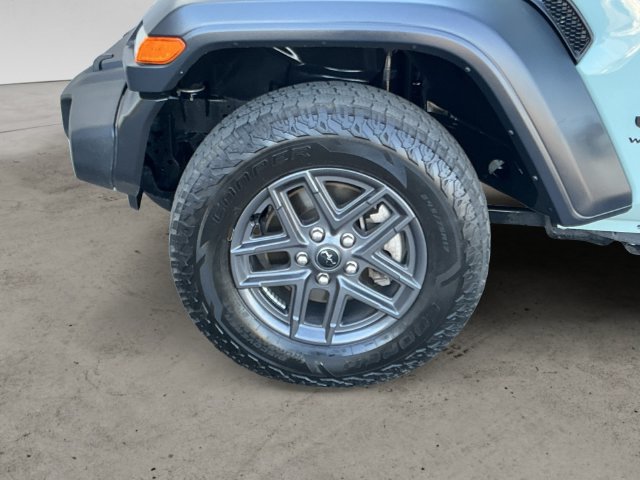 Used 2024 Jeep Wrangler Unlimited Sport AWD/4WD image 9