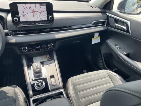 New 2026 Nissan Rogue SL AWD/4WD image 15
