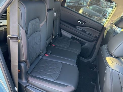 New 2026 Nissan Pathfinder Platinum w/ Cargo Package image 33