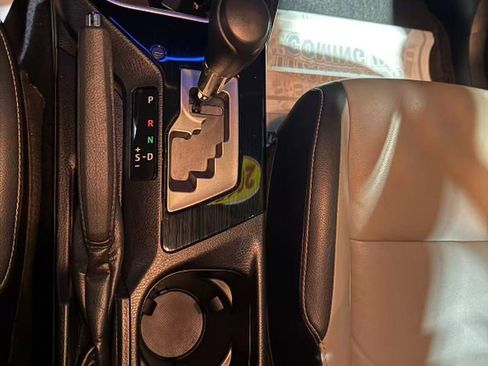 Used 2018 Toyota RAV4 Limited image 22