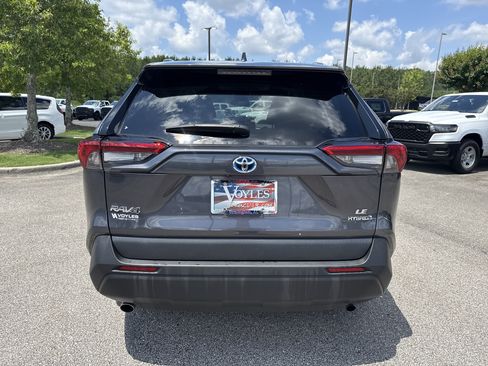 Used 2024 Toyota RAV4 LE AWD/4WD image 6
