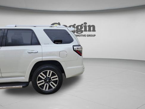 Certified 2023 Toyota 4Runner Limited AWD/4WD image 31