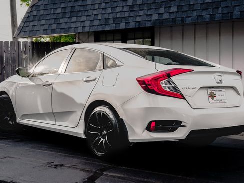 Used 2018 Honda Civic LX image 11
